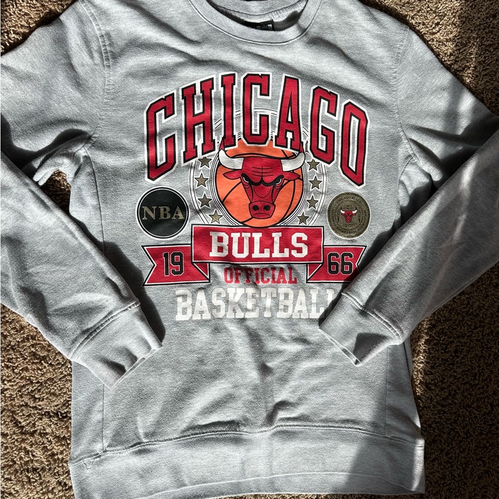 NBA Gray Chicago Bulls Crew Neck Sweater